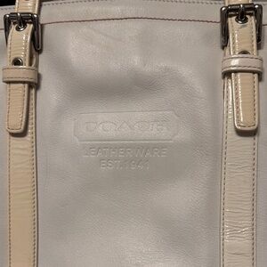 Coach Off-White Leather Shoulder Bag